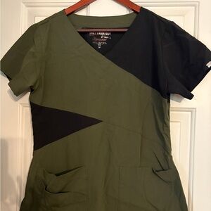 Grey's Anatomy Olive and Black Short Sleeve Top